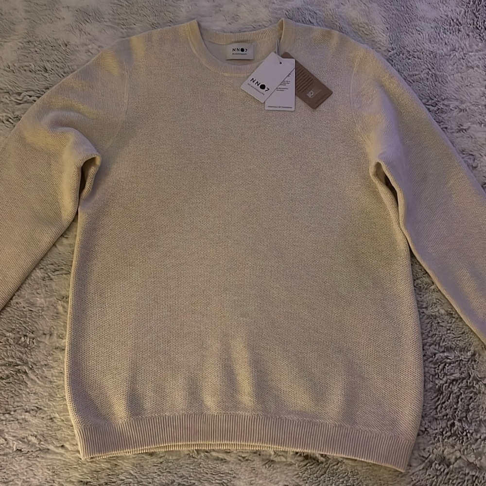 No Nationality 07 (NN07) *NWT* Large Sweater in Cream